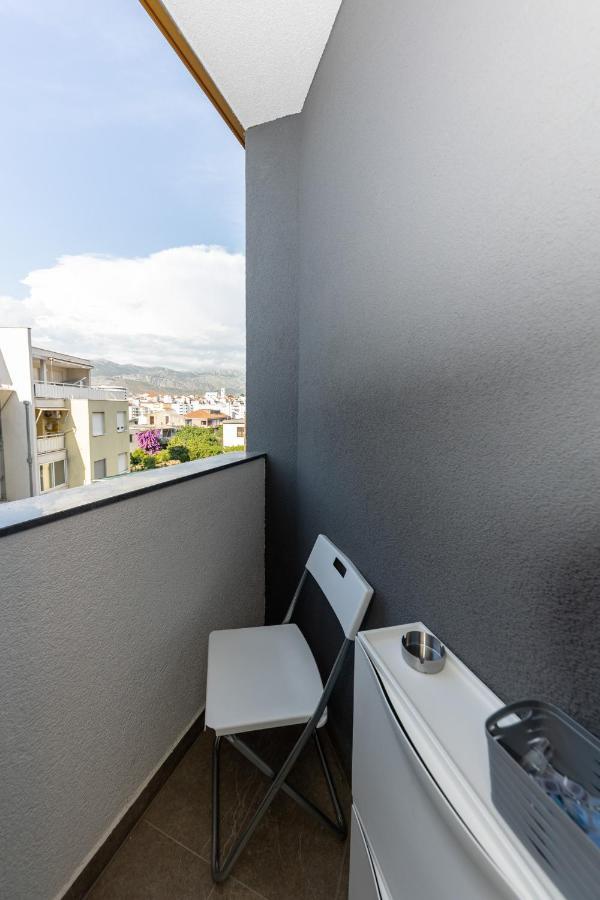 New Studio For 2, Free Private Garage Spot, Wi-Fi, 200 M From Mall Of Split Extérieur photo
